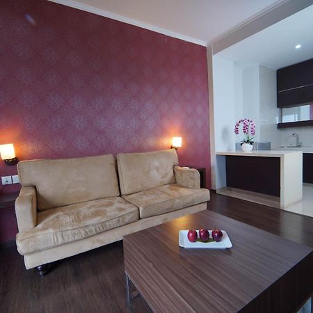 Noola Hotel Cilacap Buitenkant foto