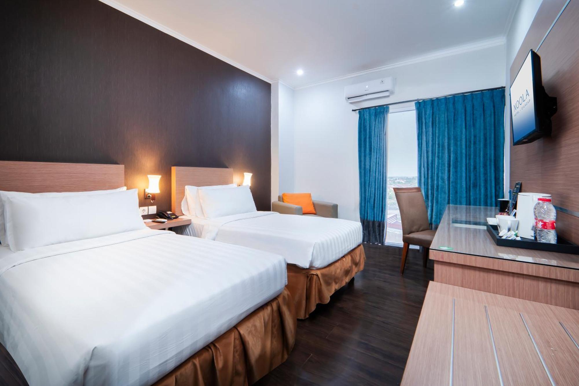 Noola Hotel Cilacap Buitenkant foto