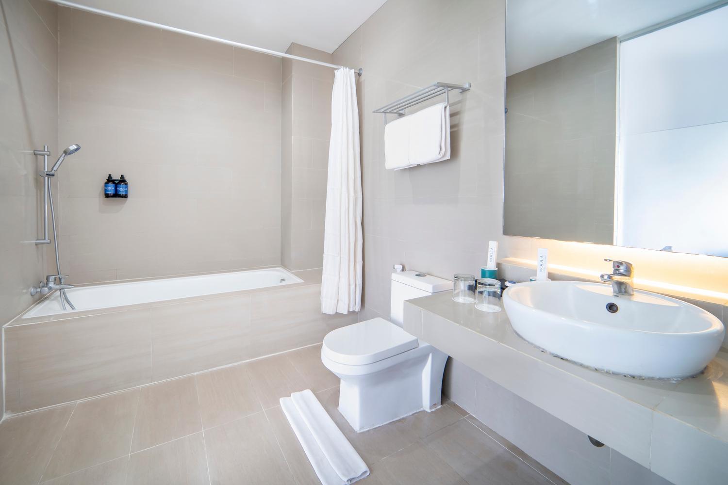 Noola Hotel Cilacap Buitenkant foto