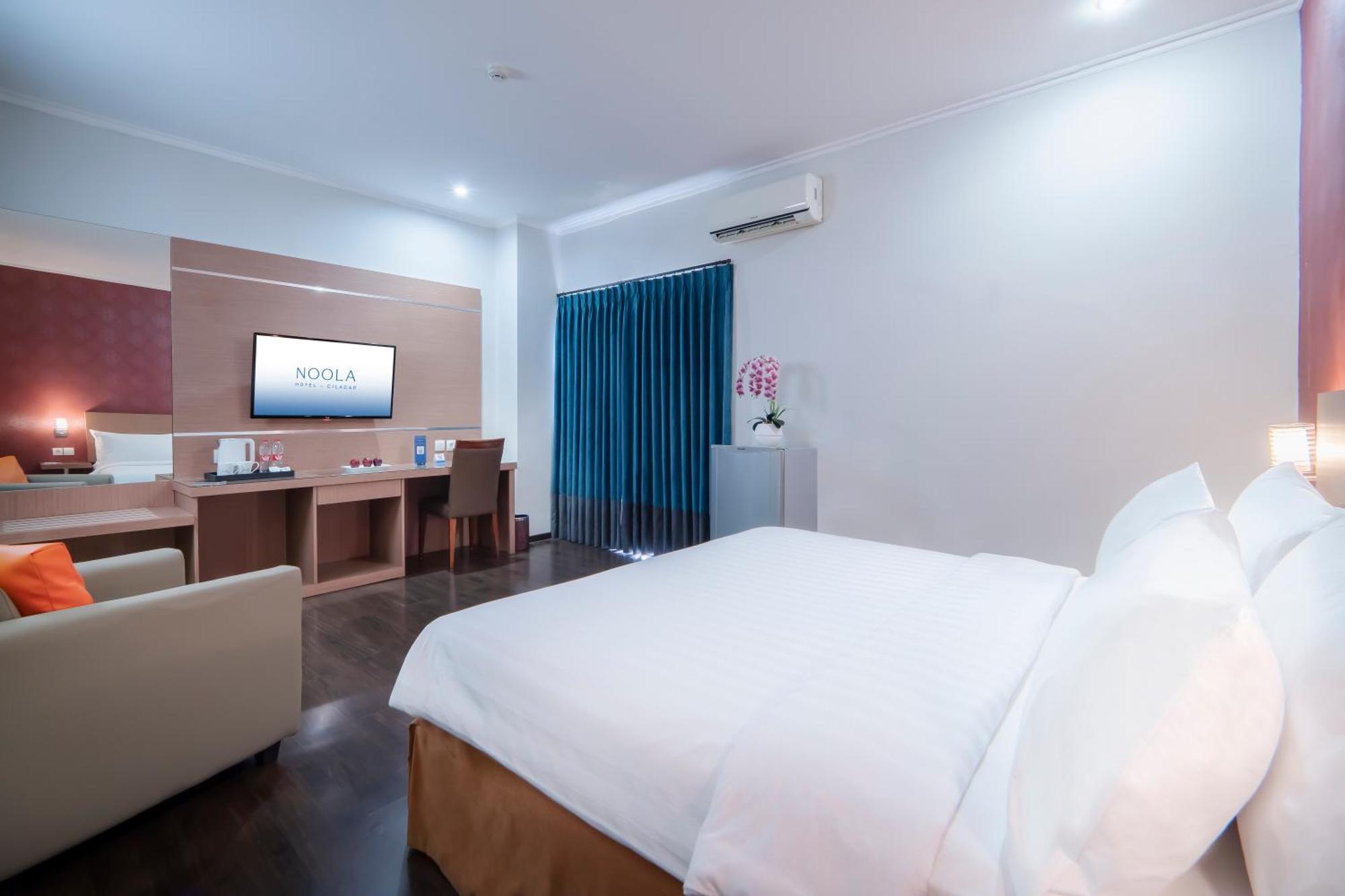 Noola Hotel Cilacap Buitenkant foto